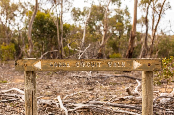 gorge circuit walk sign